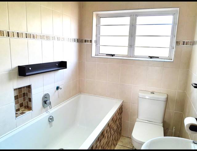 3 BEDROOM HOUSE FOR SALE IN BLUFF